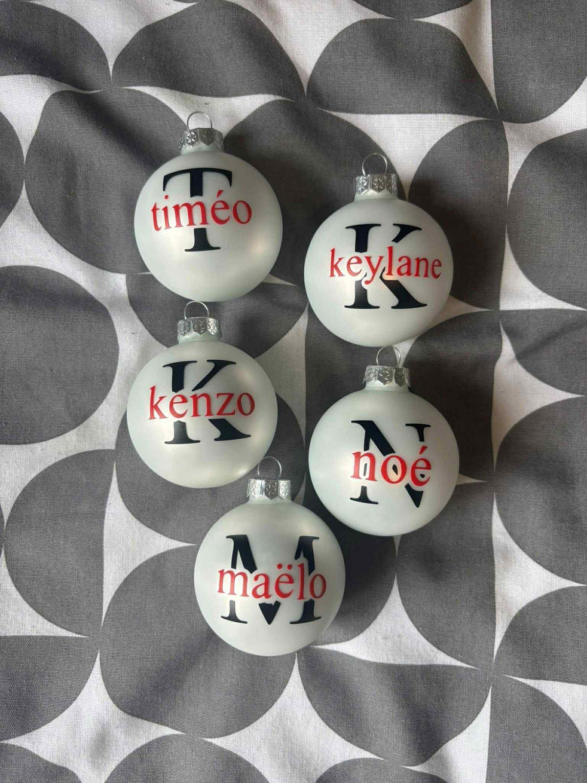 Boule de noël avec initial